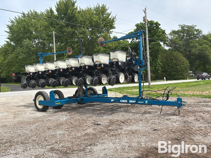 2005-kinze-3500-image-3