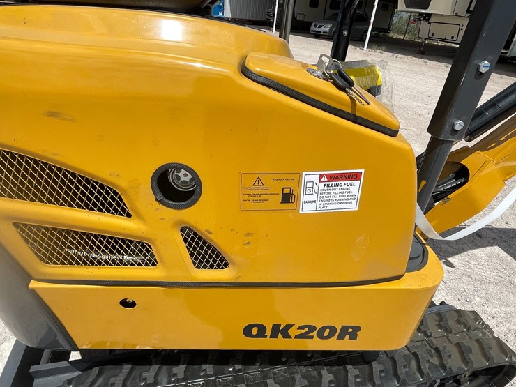 #2661-•-unused-cfg-mini-excavator-image-35