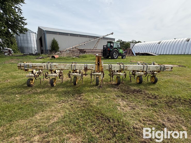tebben-6-row-cultivator-image-2