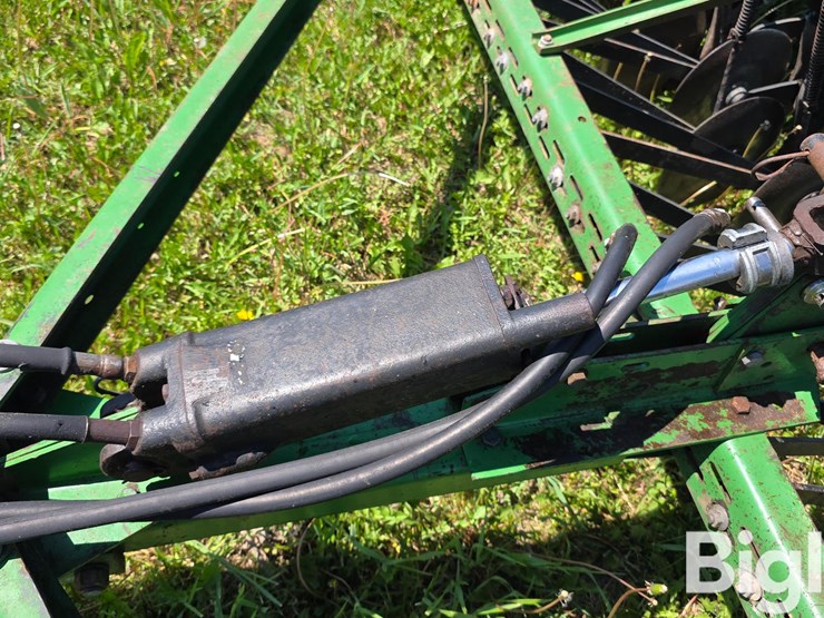 john-deere-8200-image-11