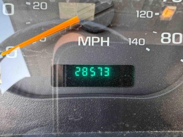 2009-gmc-t7500-image-16