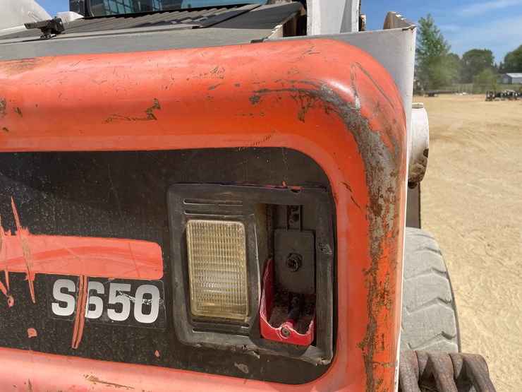 2013-bobcat-s650-image-26