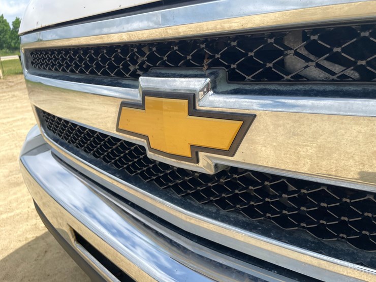 2010-chevrolet-silverado-1500-lt-image-9
