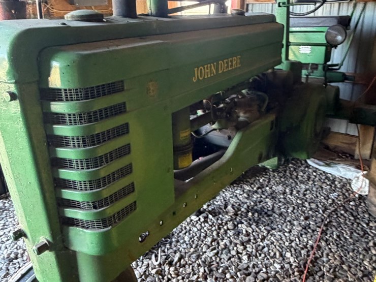 john-deere-b-image-6