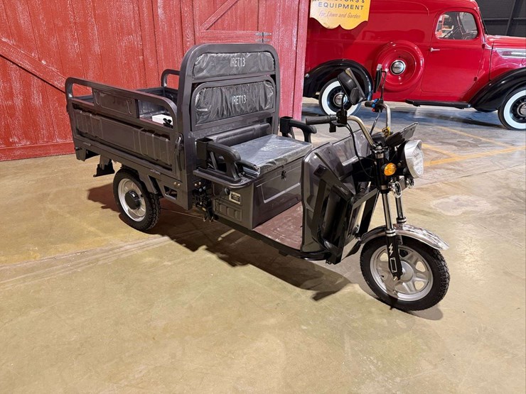 blue-iret13-electric-utility-tricycle-image-10