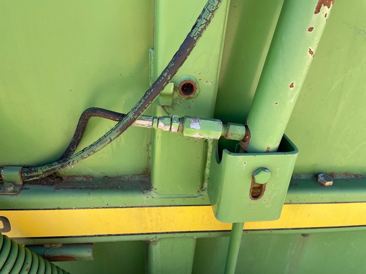 john-deere-510-image-22