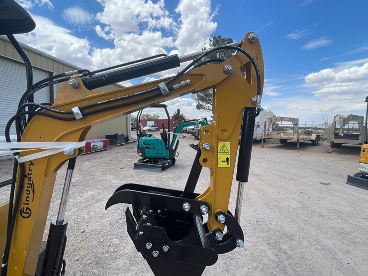 #2650-•-unused-cfg-mini-excavator-image-25