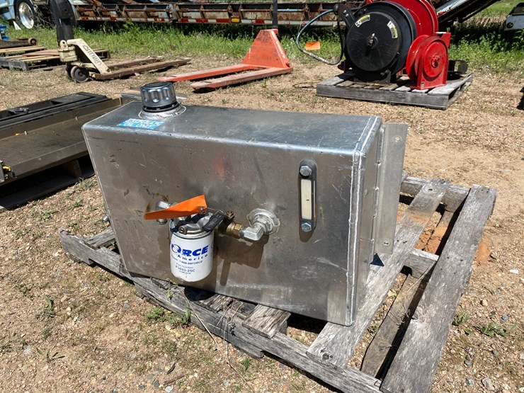 #7440-•-stainless-steel-hydraulic-tank-image-9