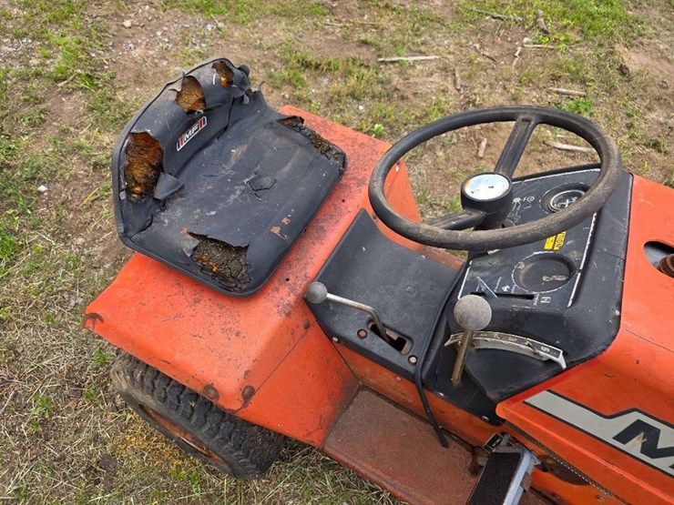 1977-massey-ferguson-85-image-10