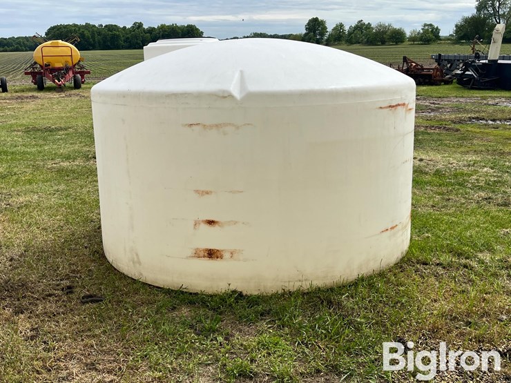norwesco-1,300-gal-poly-tank-image-5