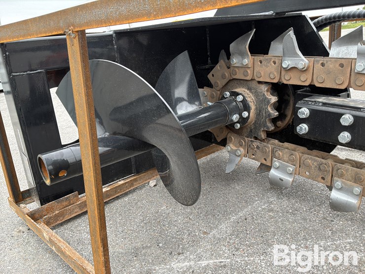 2026-massey-ferguson-730-image-14