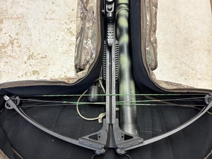 ms1---crossbow-and-accessory-lot-image-1
