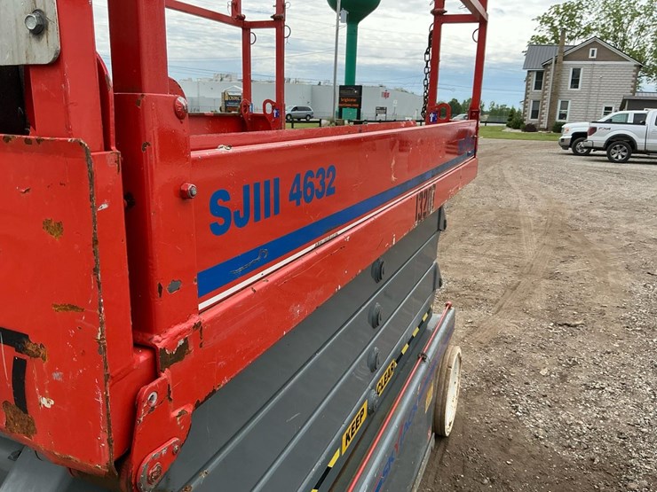 #1302-•-2008-skyjack-sj4632-scissor-lift-image-11