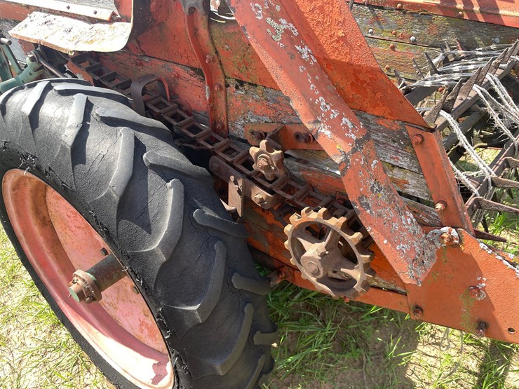 #2010-•-vintage-manure-spreader-(colfax-wi)-image-13