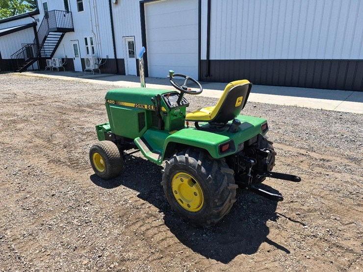 john-deere-420-image-3