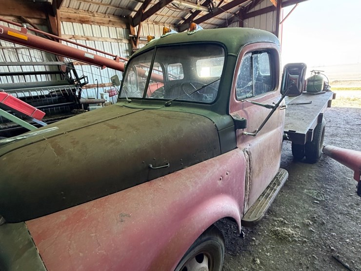 1948-dodge-one-ton-with-flatbed-image-5