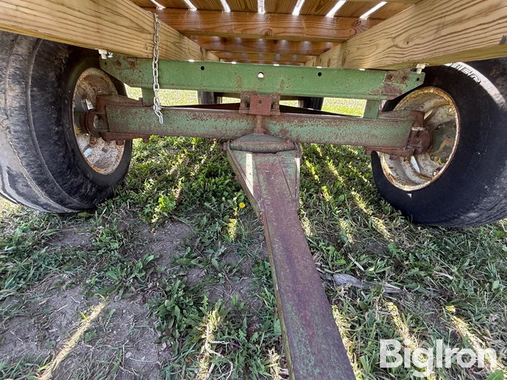 16'-hay-rack-on-john-deere-running-gear-image-13