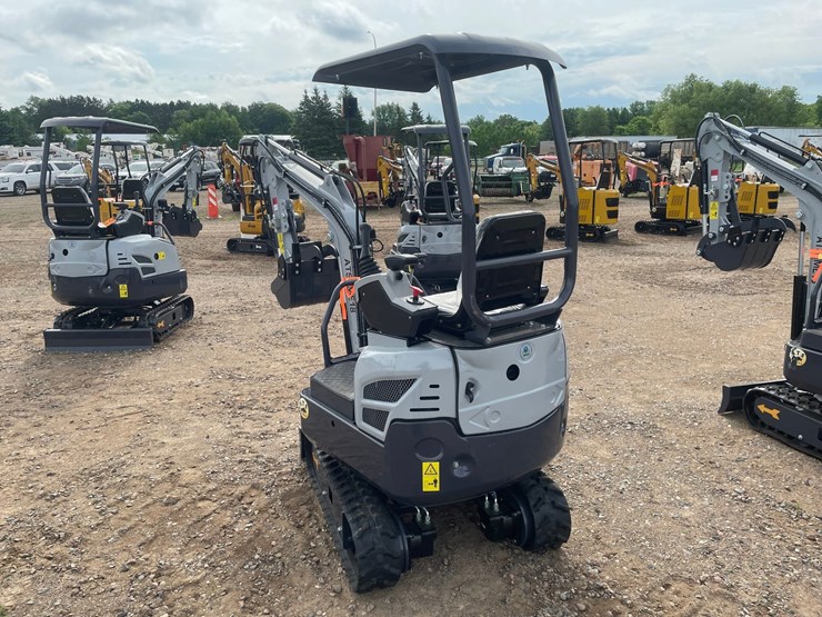 #2032-•-unused-2026-ats-mini-excavator-image-2