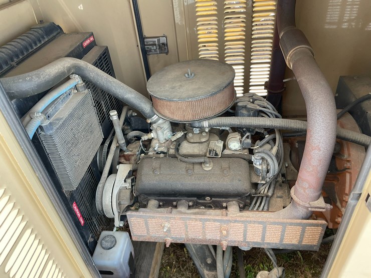 #7057-•-generac-2000-series-natural-gas-generator-(deerbrook,-wi)-image-12
