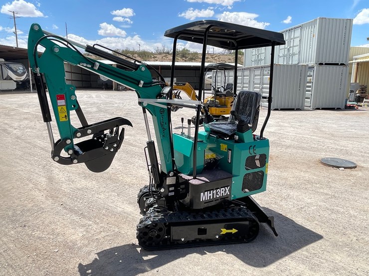#2653-•-unused-cfg-mini-excavator-image-1
