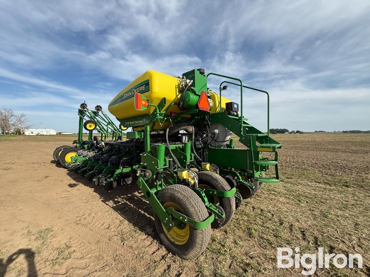 2011-john-deere-1770nt-ccs-image-7