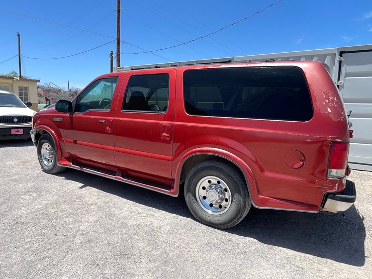 2002-ford-excursion-image-125