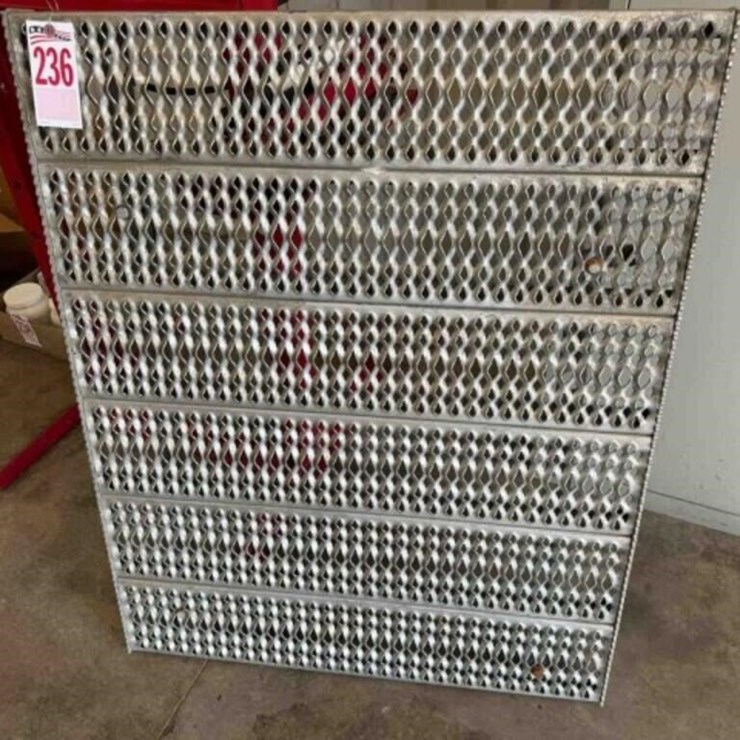 Aluminum truck grate