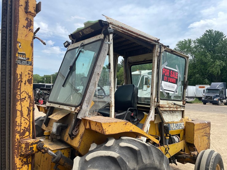 #302-•-liftmaster-rough-terrain-forklift-(boyceville-wi)-image-14