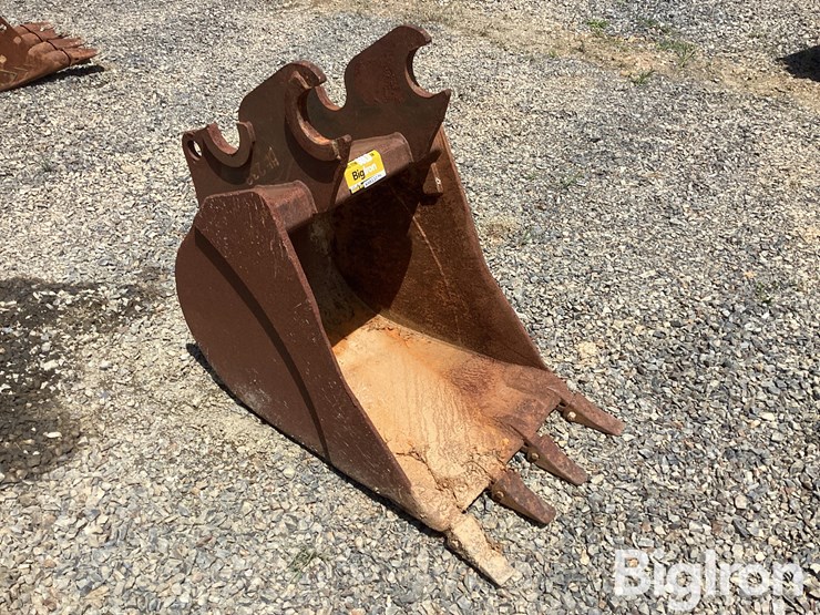 kubota-23"-excavator-bucket-image-3