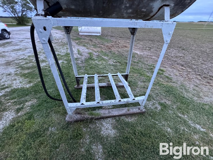 500-gal-fuel-tank-on-stand-image-12