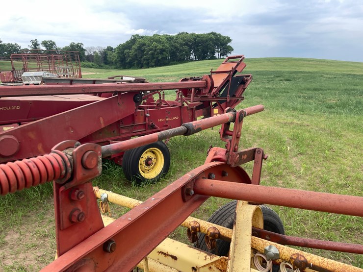 new-holland-256-image-19