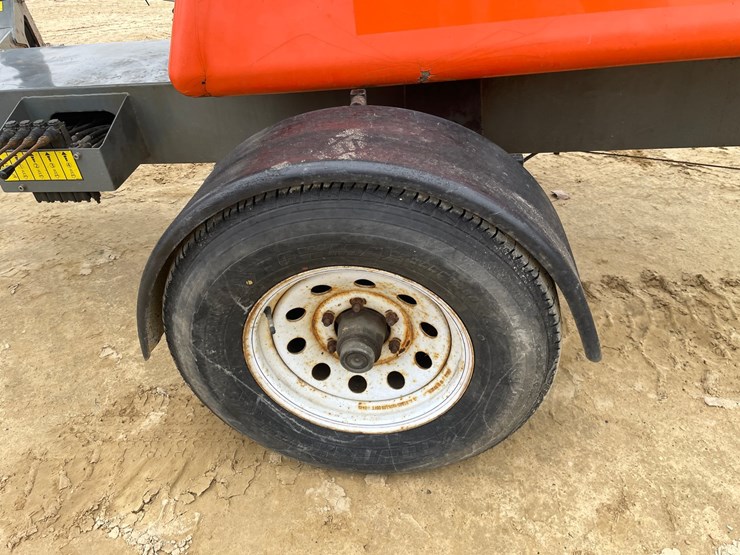 #300-•-(m-4)-2018-snorkel-tl49j-towable-boom-lift-image-10