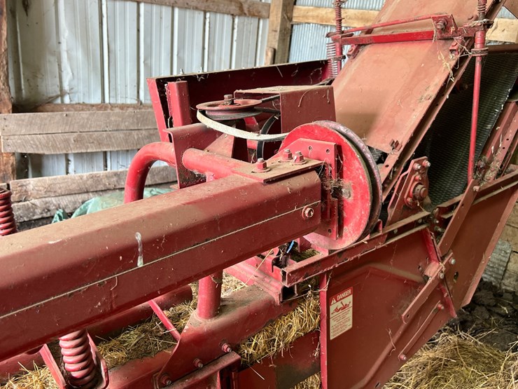 new-holland-310-image-9