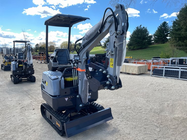 #1111-•-new-ats-me18-mini-excavator-image-2