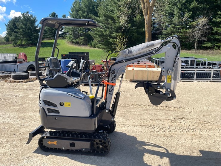 #1112-•-new-ats-me18-mini-excavator-image-3