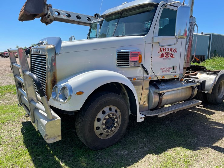 #7024-•-2012-freightliner-coronado-glider-kit-day-cab-semi-(has-wi-title)-(deerbrook,-wi)-image-11