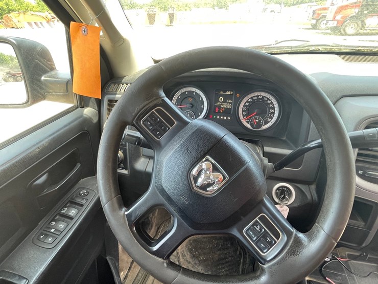 2015-dodge-ram-2500-image-21