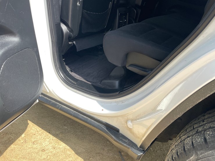 2017-jeep-grand-cherokee-laredo-image-39