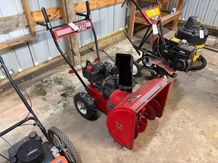 mtd-yard-machines-5/22-snowblower-image-1