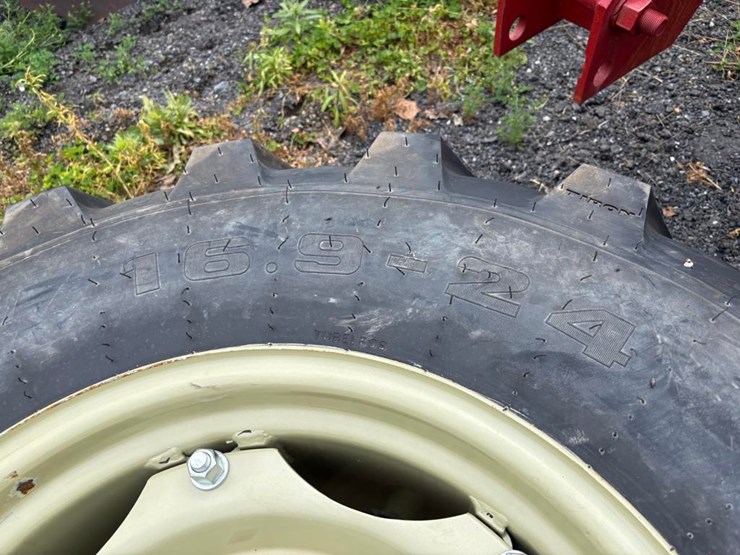 tiron-16.9-24-tire-w/-8-lug-rim-(single)-image-3