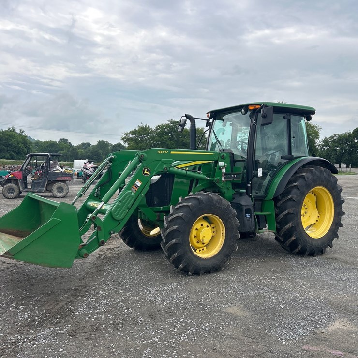 JOHN DEERE 5115M