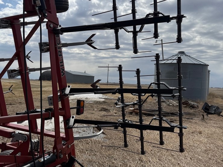 wilrich-47’-quad-5--field-cultivator,-tri-fold,-double-spring-shanks,-nice-shape,-￼note:-top-is-not-folded-down-in-photos,-but-will-image-24