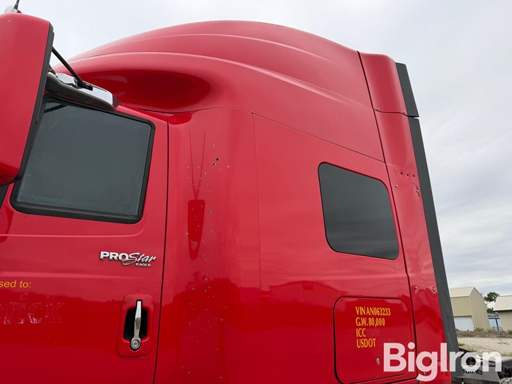 2010-international-prostar-image-10