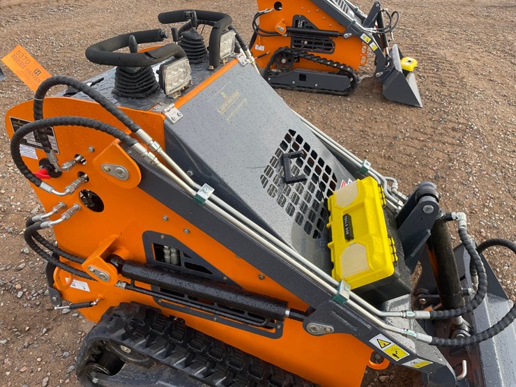 #2004-•-unused-2026-landhonor-mini-skid-steer-loader-image-7