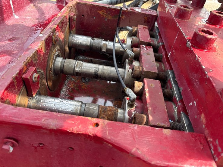 #2752-•-triplex-high-pressure-pump-image-10