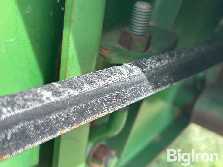 1982-john-deere-230-image-14