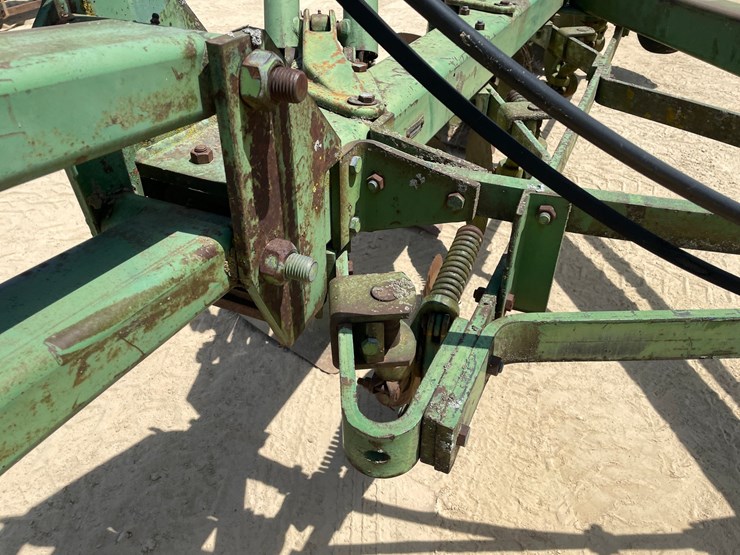 john-deere-2500-image-38