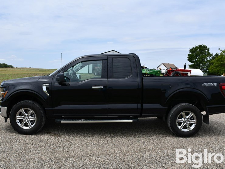 2025-ford-f150-xlt-image-8