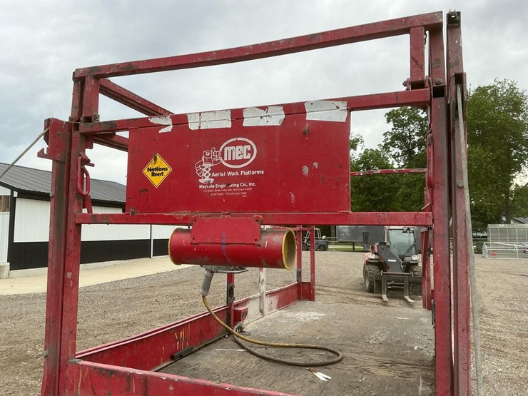 #1301-•-mec-254ht-scissor-lift-image-10