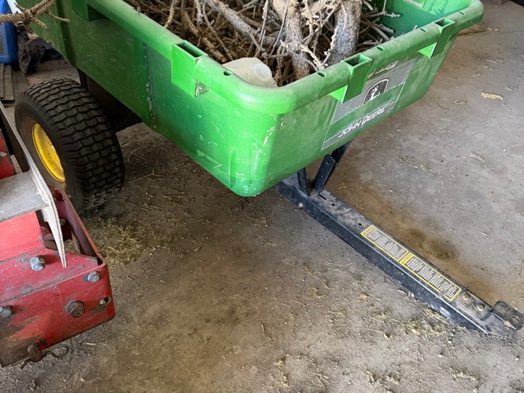 john-deere-10-image-3
